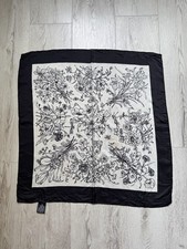 Gucci Flora 100 Silk Scarf Garden Flowers Black White 25x25"