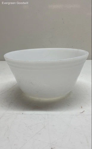 VTG Milk Glass Mixing Bowl UNBRANDED