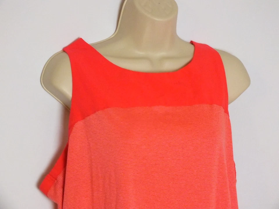 Camiseta sin mangas Danskin Now semi-ajustada para mujer XXL elástica rosa a rayas espalda deportiva Foto 2 de 4