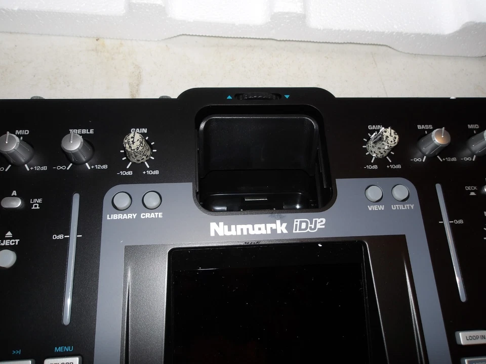 Numark iDJ2 DJ Station Mixer Controller iPod Dock Mixing Station Pro Audio *READ - Image 2 of 4