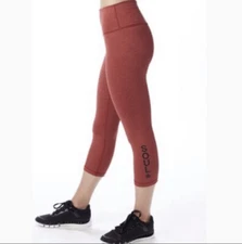 Soul Cycle Medium Red Star Capri high rise leggings