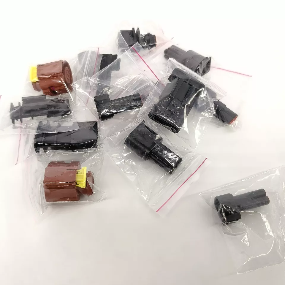 For Ford F250 F350 F450 F550 F650 F750 2017-2019 Powerstroke Harness Plug Kit - Image 4 of 4