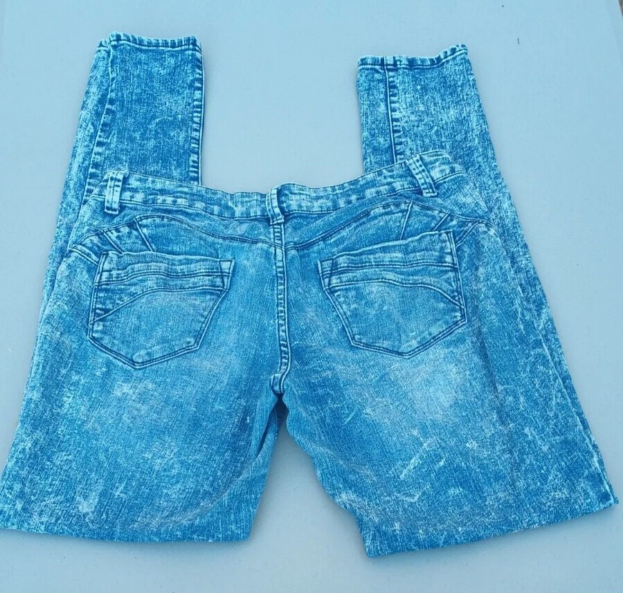 Blue Asphalt 女式 11 L 码 (30X32) 酸洗牛仔紧身弹力牛仔裤 — 第 2/4 张图片