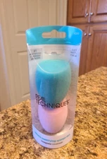 REAL TECHNIQUES MIRACLE MATTIFYING SPONGE DUO Soft Matte Finish - NEW 2-PK SET