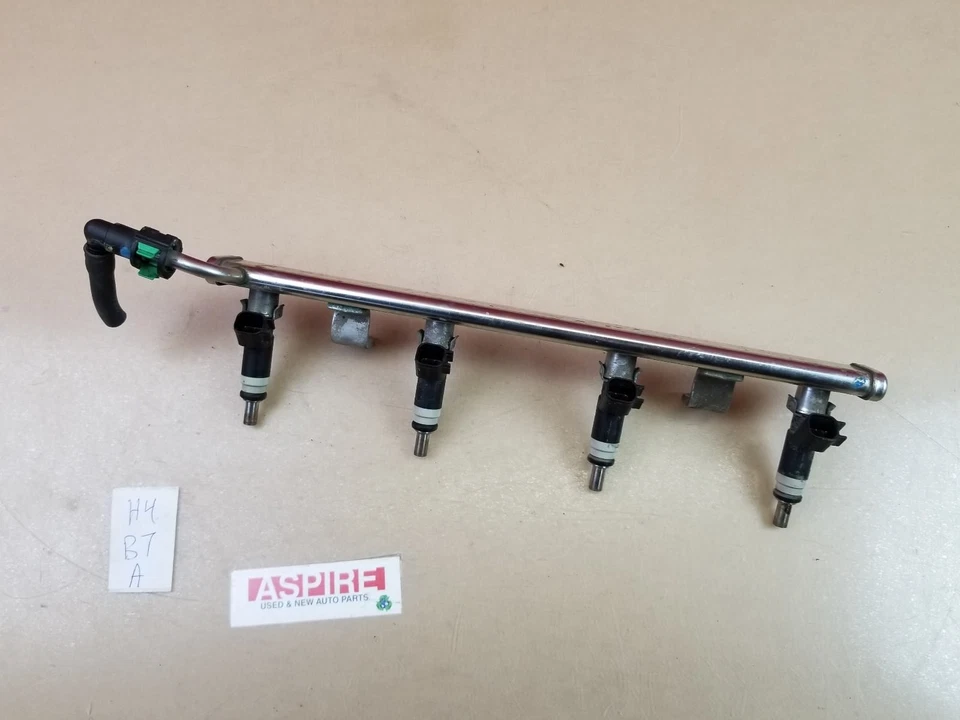 Chrysler 200 Jeep Cherokee 2014-2016 riel de combustible con inyector 04627355AA OEM Foto 2 de 4