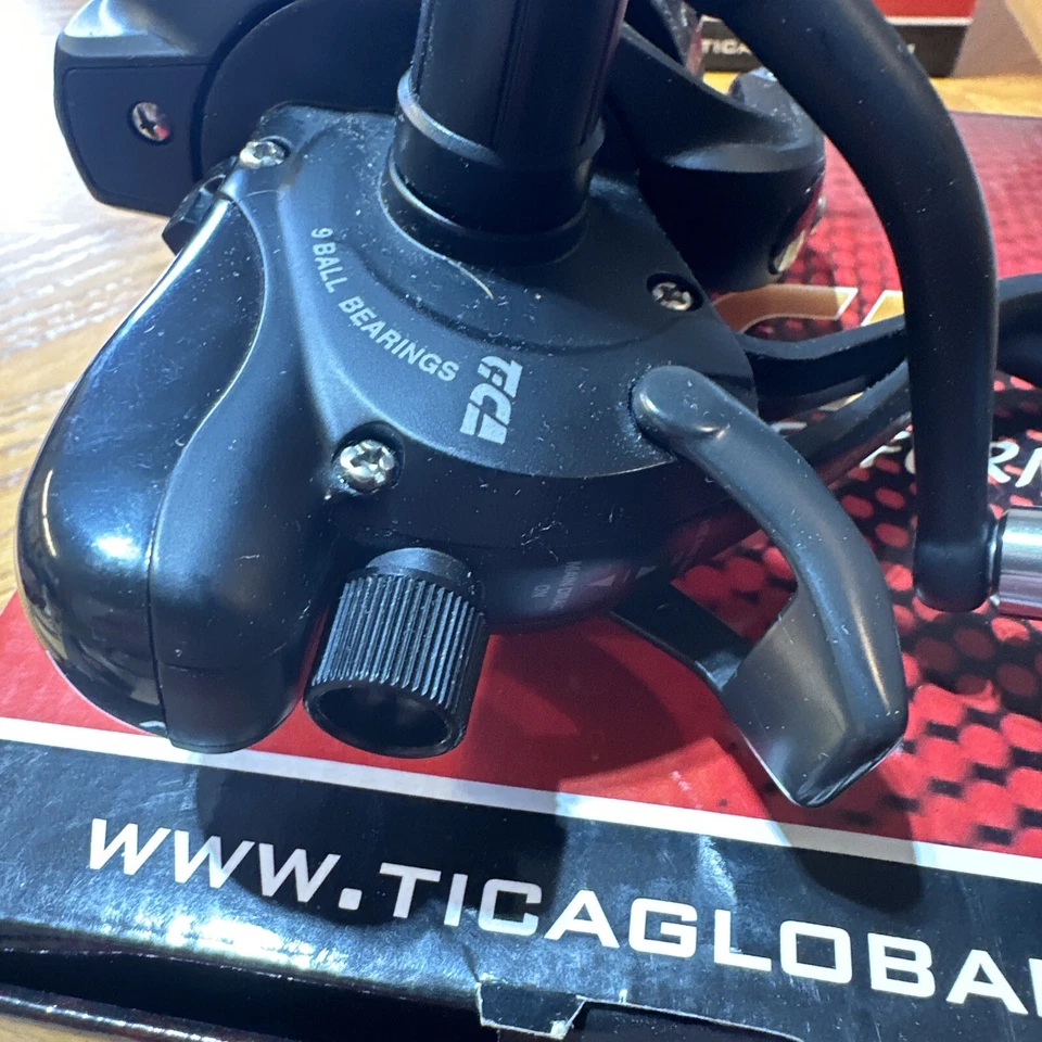 Carrete giratorio Tica WAD6000 Wanderer 6000 arrastre delantero cebo vivo 9 rodamientos de bolas nuevo Foto 2 de 4