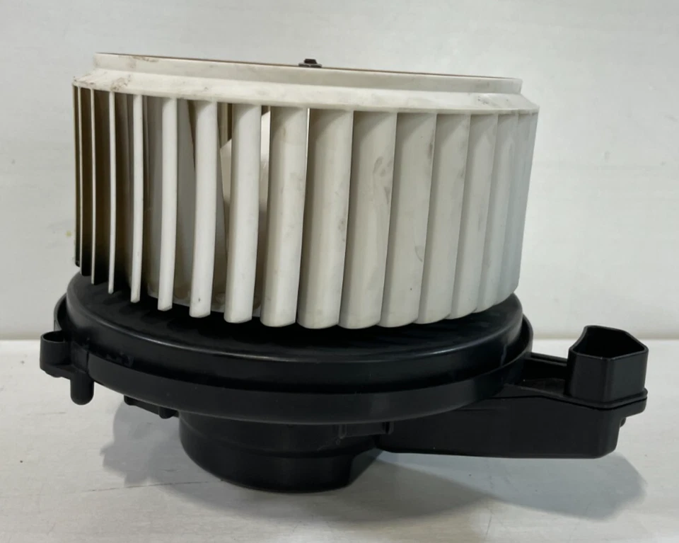 2018 - 2022 HONDA ACCORD A/C AC HEATER BLOWER W/ FAN MOTOR 79310-TVA-A02 # 90209 - Image 4 of 4