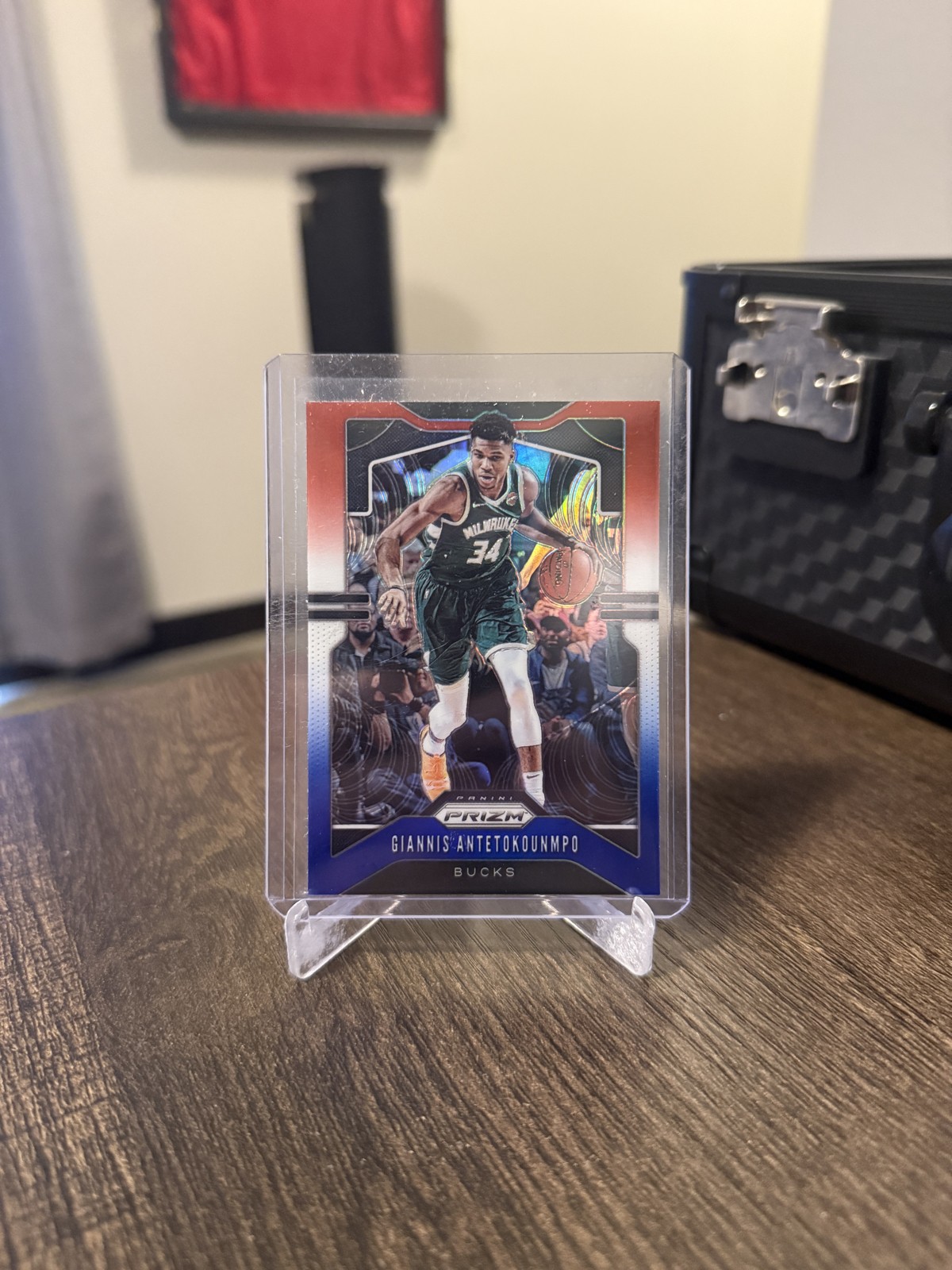 2019-20 Panini Prizm - Giannis Antetokounmpo #152 Red White & Blue Prizm