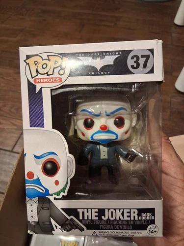Funko Pop! Vinyl: DC Universe - The Joker (Bank Robber) #37
