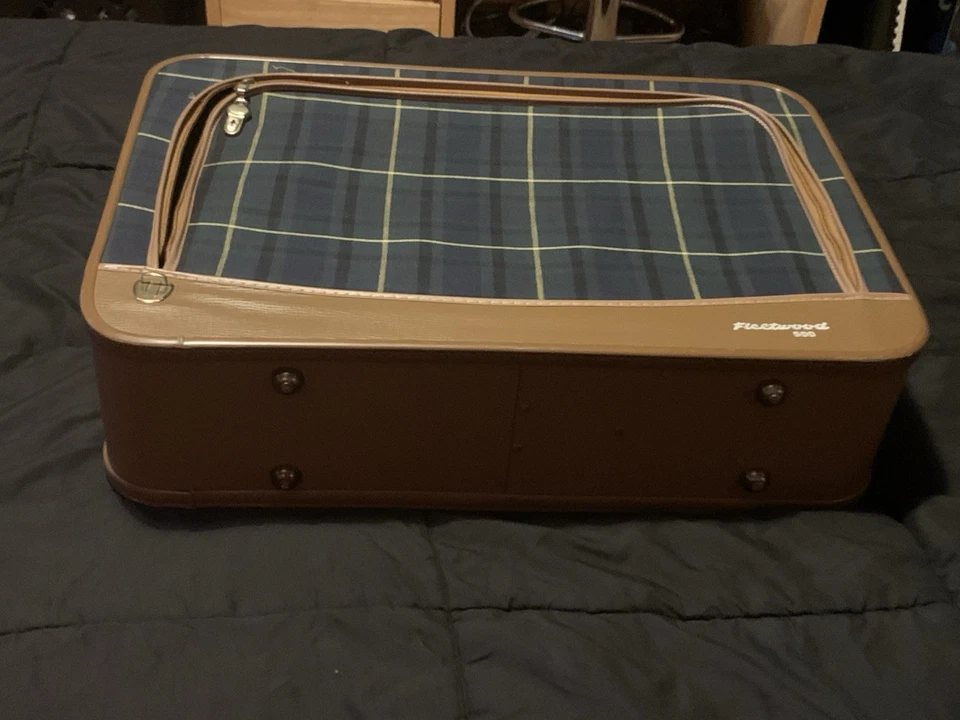 Maleta Fleetwood 500 Tartán Rojo Cuadros con Llave Ligera Limpia EC Foto 4 de 4