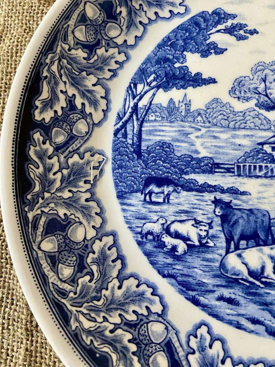Bilton's England Ceramic Oak Leaves & Acorn Border Farmhouse Toile