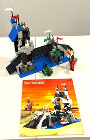 LEGO Royal Drawbridge 6078 99% Complete with Mini Figures and Instructions