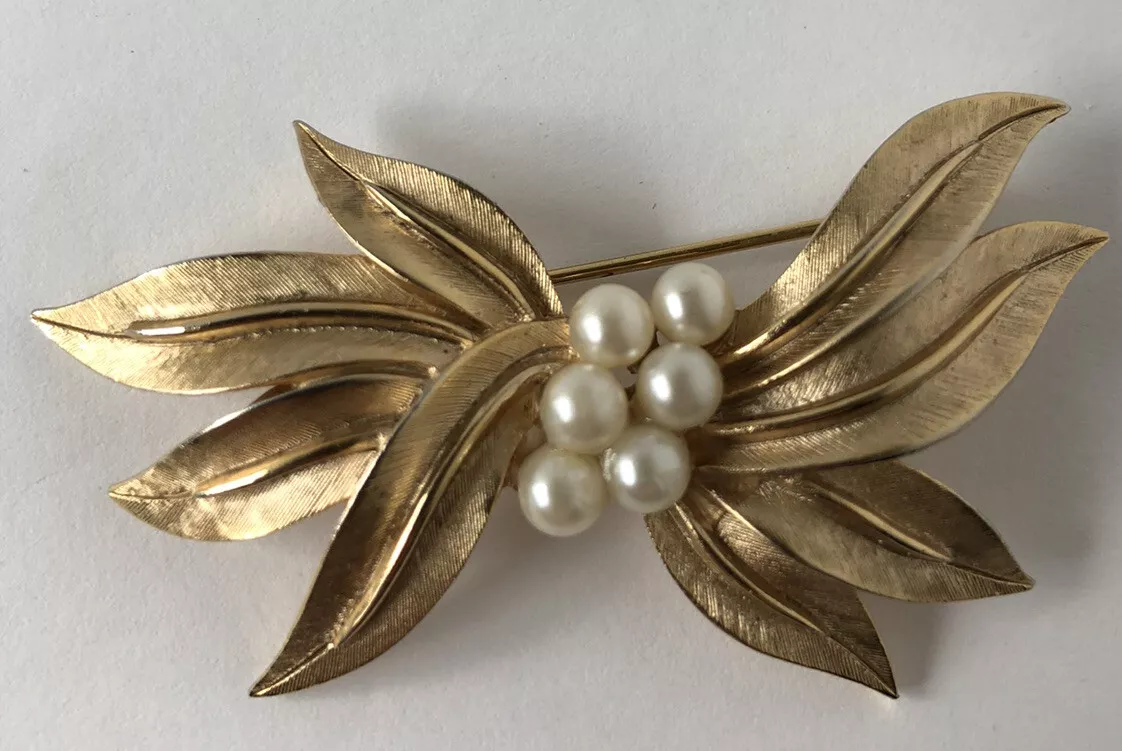 Vintage Trifari Pearl Brooch Pin Spray Signed Costume Jewelry eBay
