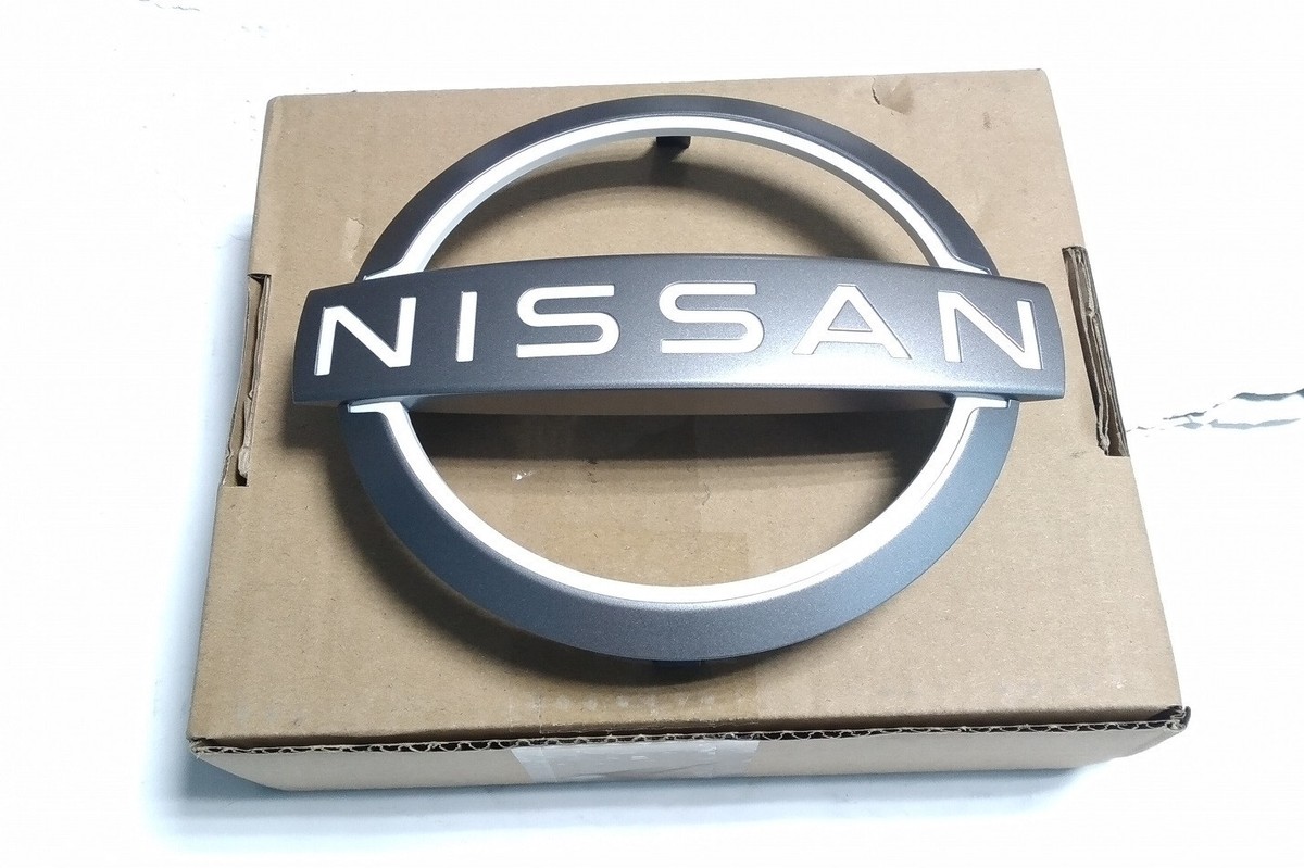 Genuine Front Grille Emblem Nissan Pathfinder 2021 2022