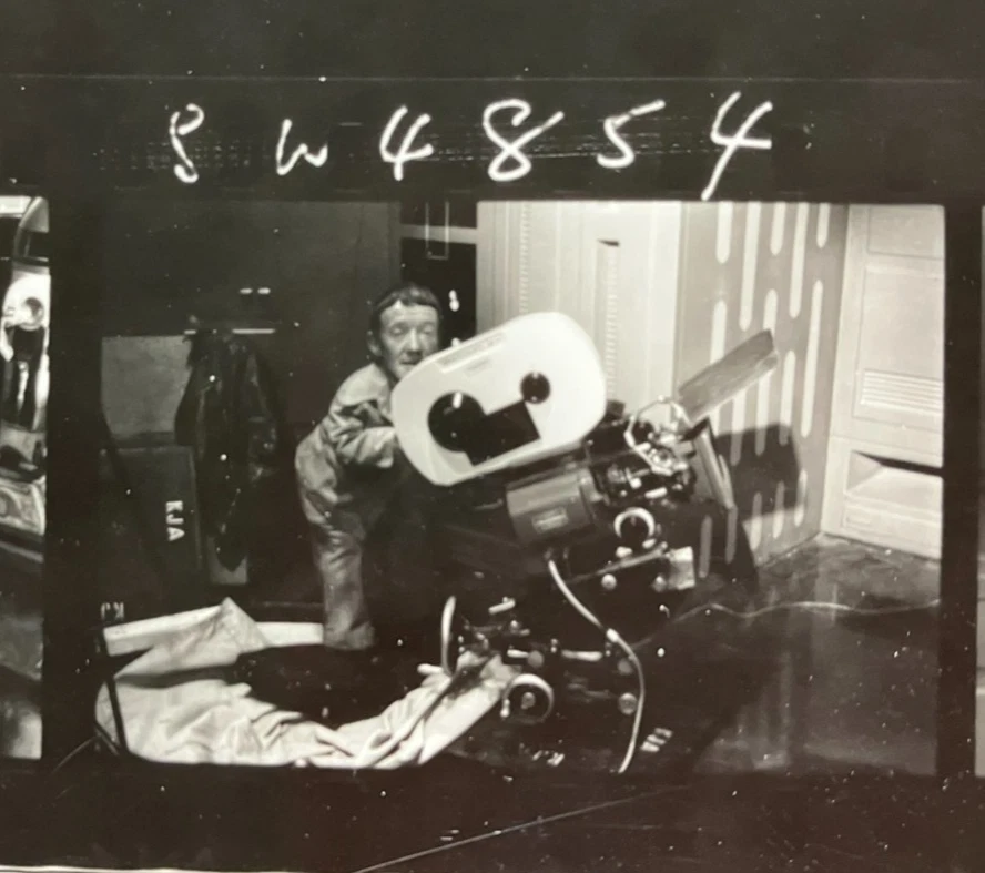 STAR WARS 1977 Studio 8x10 Contact Sheet: R2-D2, C-3PO, Kenny Baker - Image 3 of 4