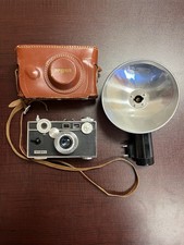 VINTAGE 1950s ARGUS C3 CAMERA w/ CASE and Flash Made in USA