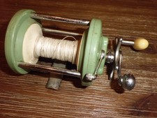 Vintage SHAKESPEARE 2032 Service Conventional Reel made in USA for Parts