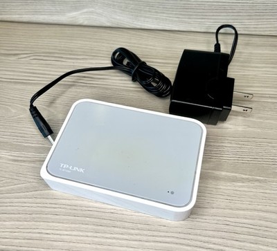 TP-Link TL-SF1005D 5-Port 10/100Mbps Fast Ethernet Desktop Switch