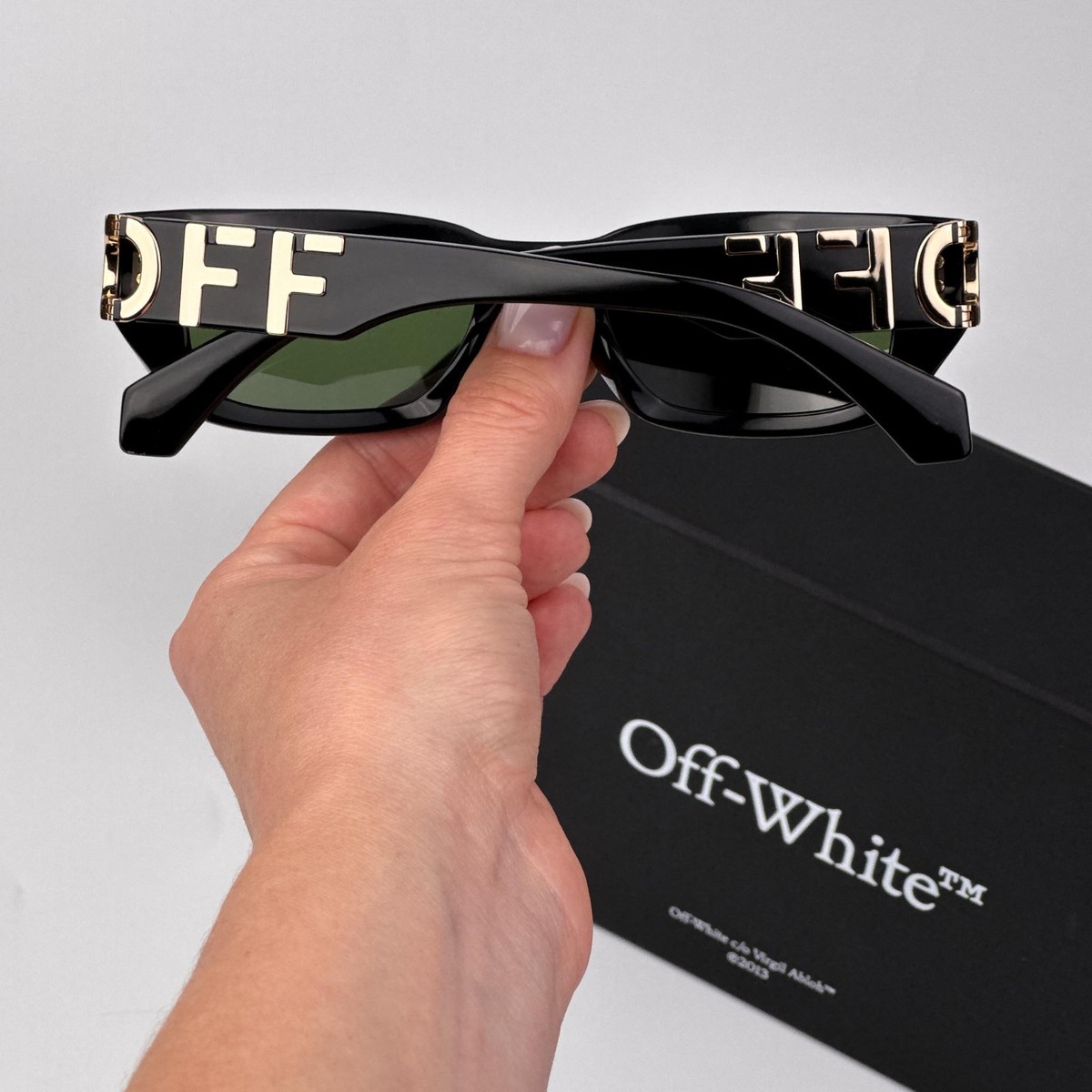 Off-White Women Sunglasses Black Green Square OERI124  display picture 2