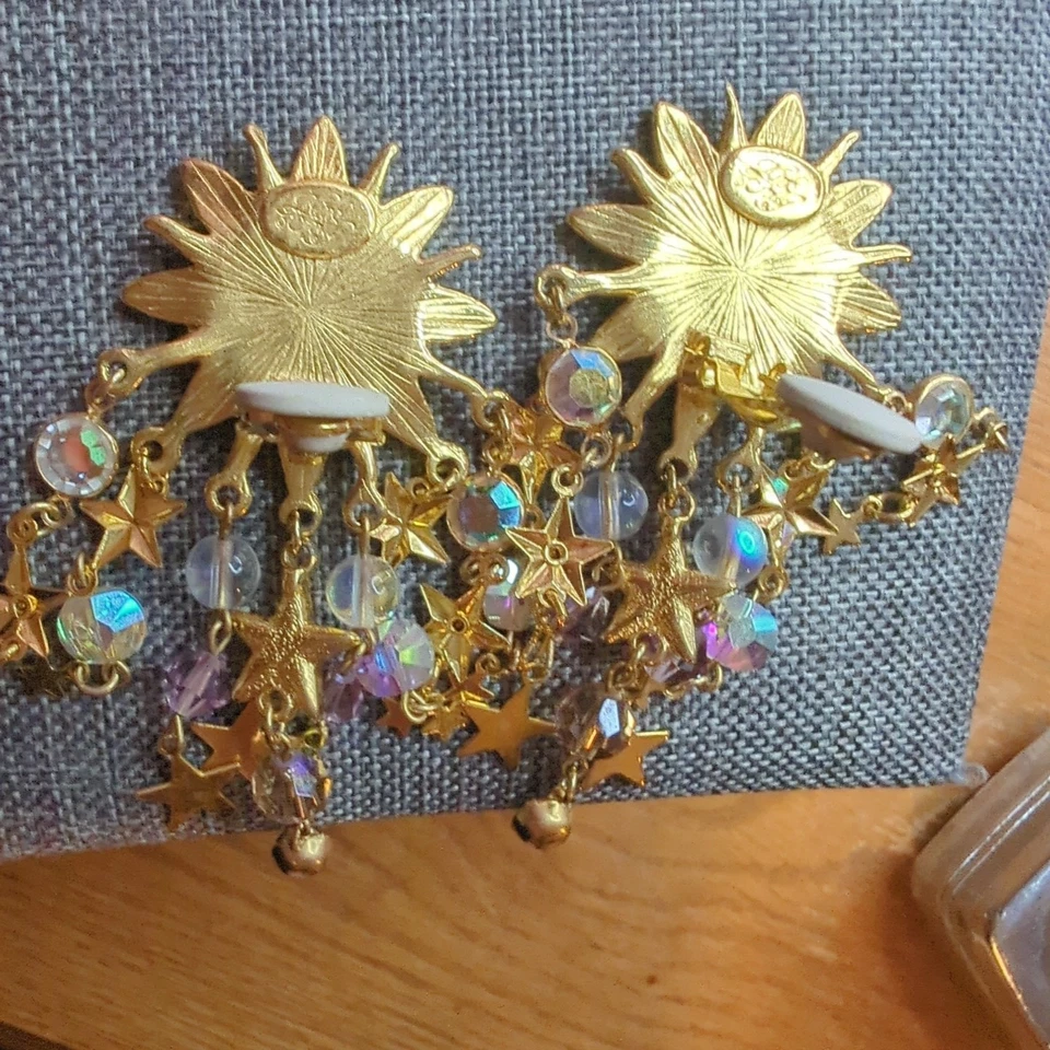 BRINCOS PENDURADOS KIRKS FOLLY SUN BURST STARS - Imagem 4 de 4