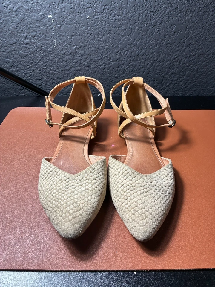 Sapatilhas femininas UGG bege tecido biqueira pontiaguda tornozelo tamanho 10 - Imagem 2 de 4