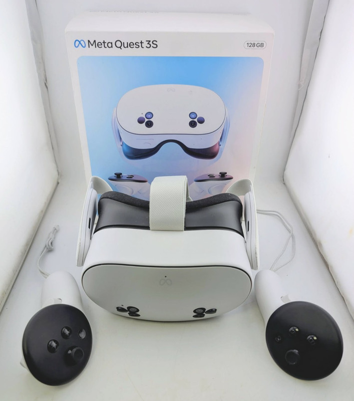 Meta Quest 3S VR Headset All-In-One 128GB Controller & USB Charger Cable