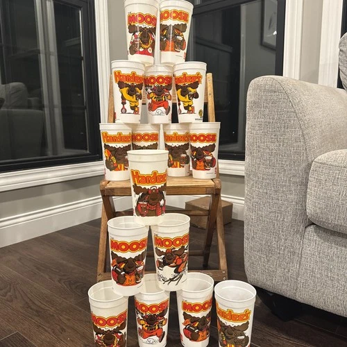 Vintage 1980s HARDEES Coca-Cola The MOOSE  Plastic Cups - Lot Of 16 Fall Winter