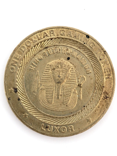 Four Luxor Casino Coin Tokens Gaming Sphinx Trees Pyramid $5 $1 - Picture 6 of 7