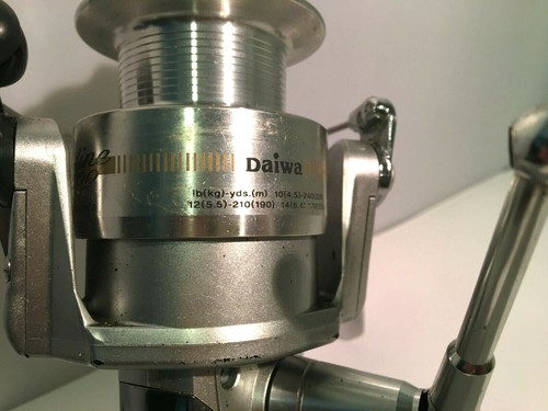 DAIWA ONEDINE 3500 SALT WATER SPINNING REEL ALL METAL (4.9:1)G.R. ROCK SOLID! - Picture 8 of 11