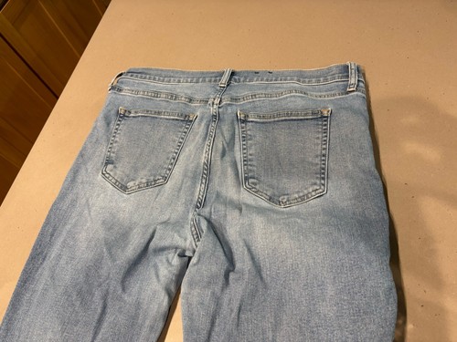 Gap Womens Classic Straight Mid Rise Blue Jeans Size 32 (14) Short - Picture 2 of 3