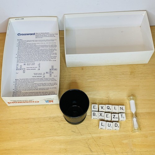 Crossword Board Game 1978 MB Games Vintage Word Puzzle Family - Picture 2 of 3