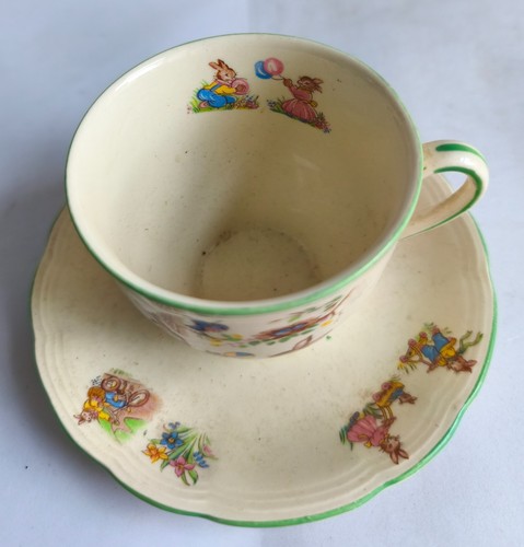 Taza de té y platillo Alfred Meakin England Bunnies - Imagen 2 de 10
