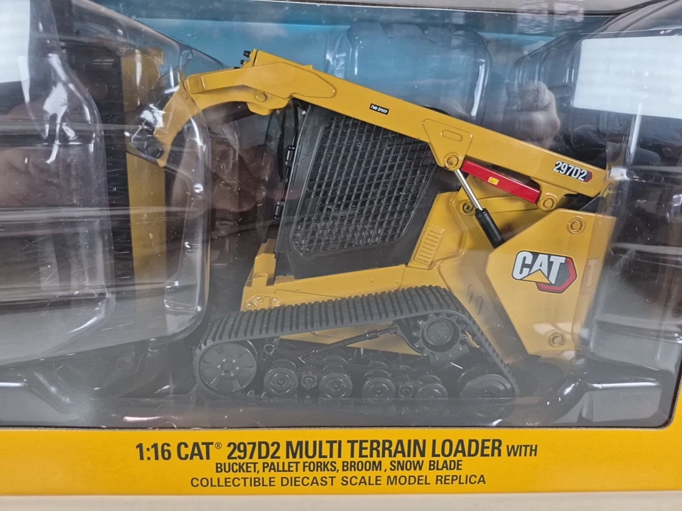 1/16 Diecast Masters CATERPILLAR 297D2 Skid steer Loader 85628 Large - Image 2 of 4