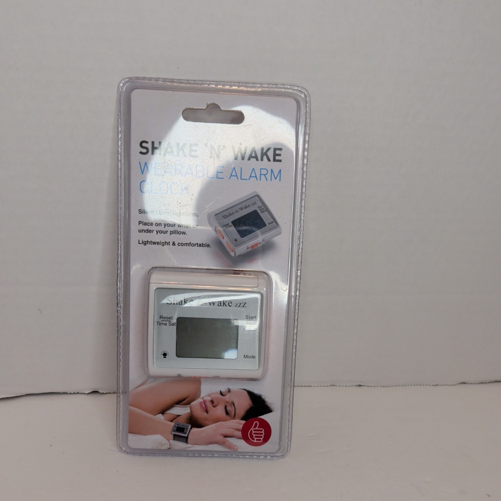 Silent Vibrating Alarm Clock Wearable Dual Alarm Easy Read Backlight White photo Silent Vibrating Alarm Clock Wearable Dual Alarm Easy Read Backlight White photo