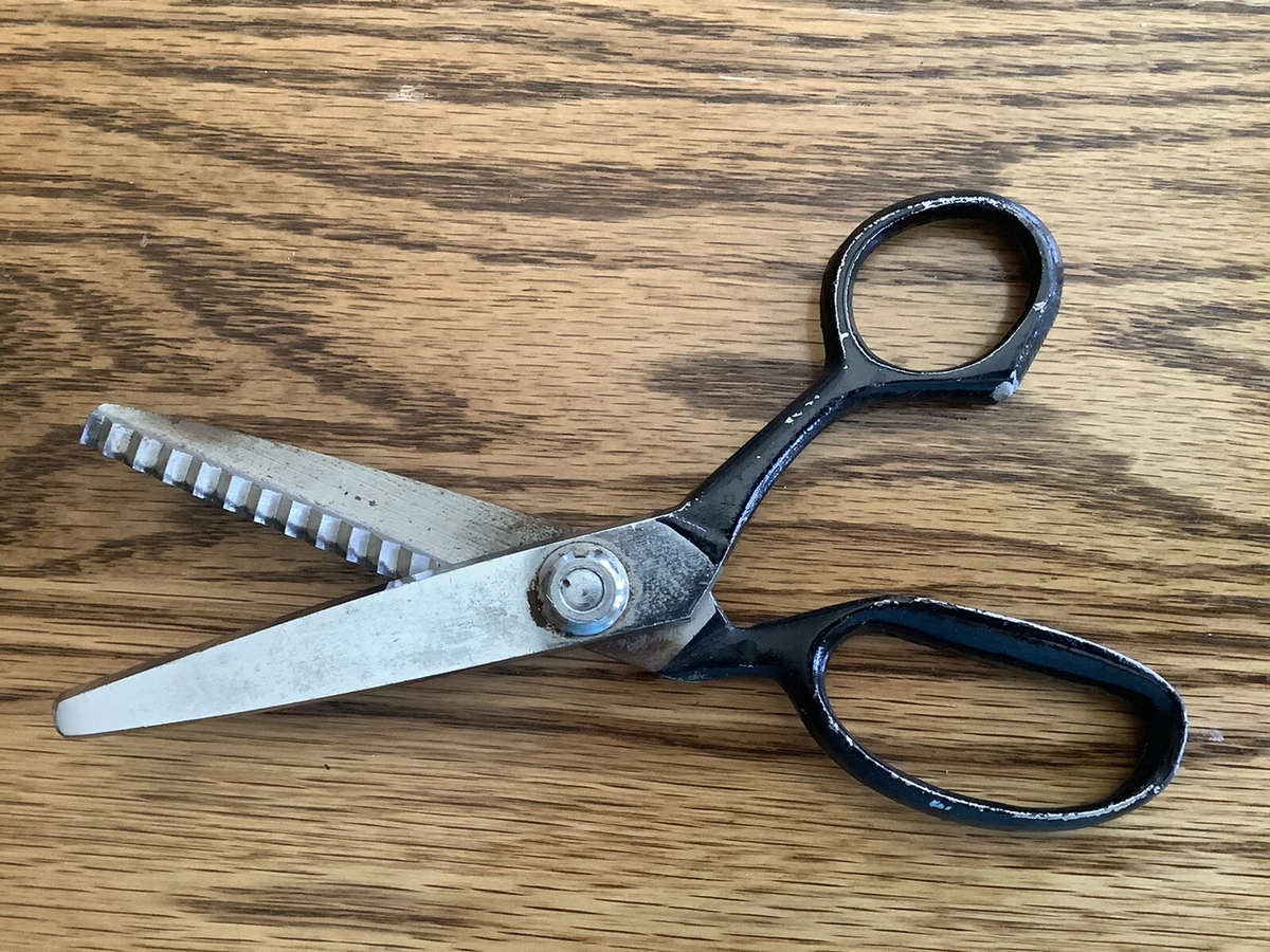 Vintage JOY Deluxe Pinking Shears, Leather Case, For Fabric Condition  Excellent