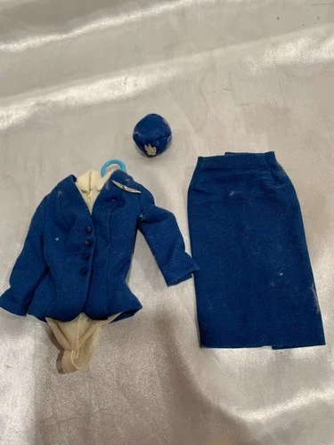 VINTAGE BARBIE AMERICAN AIRLINES STEWARDESS #984 OUTFIT