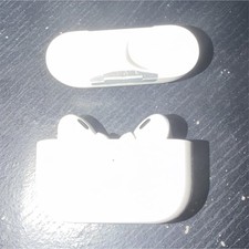 Apple AirPods Pro White Wireless Bluetooth In-Ear Earbuds with Charging Case