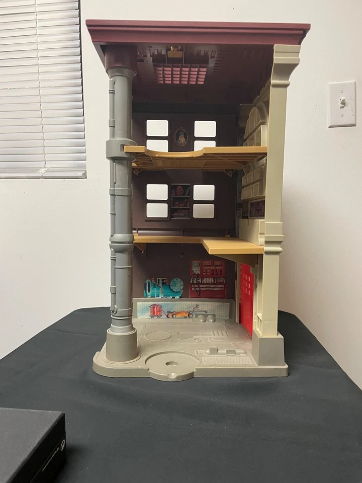 Estación de bomberos Kenner Real Ghostbusters de colección, casi completa, con fantasmas, accesorios Foto 3 de 4