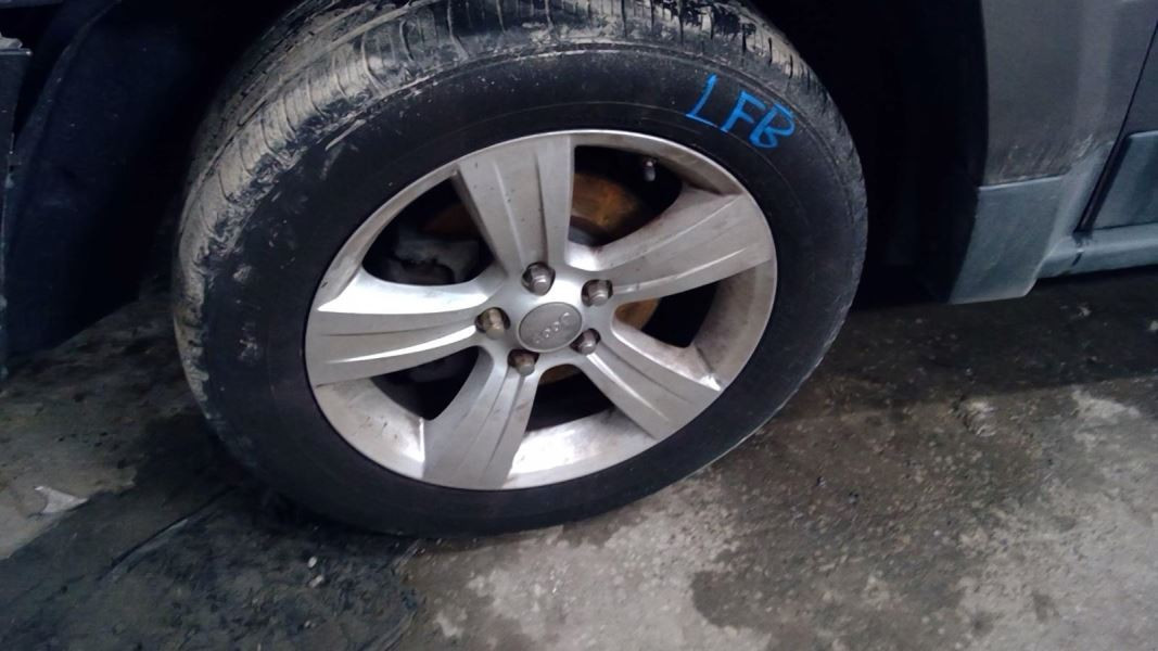 Wheel Classic Style Vertical Rear Door Handle Silver Fits 11-17 COMPASS 4241256