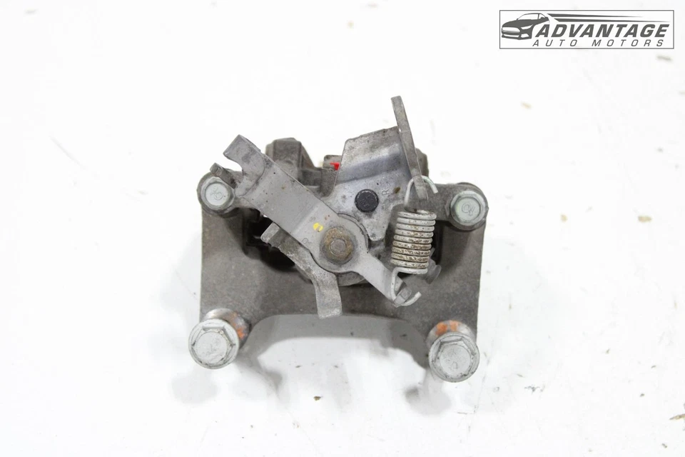 Chevrolet Malibu 2016-2025 tracción delantera trasera derecha ABS disco pinza de freno OEM Foto 2 de 4