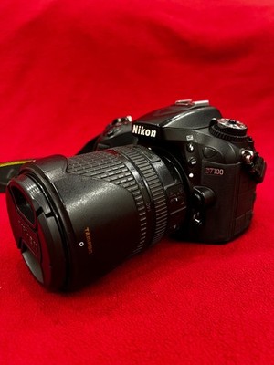 Nikon D7100 18-140mm VR 18-55mm DSLR Camera Kit + Accessory Package