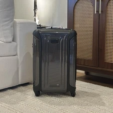 Tumi Vapor 22” International Carry-On Hardcase Spinner Luggage Black NWT $675