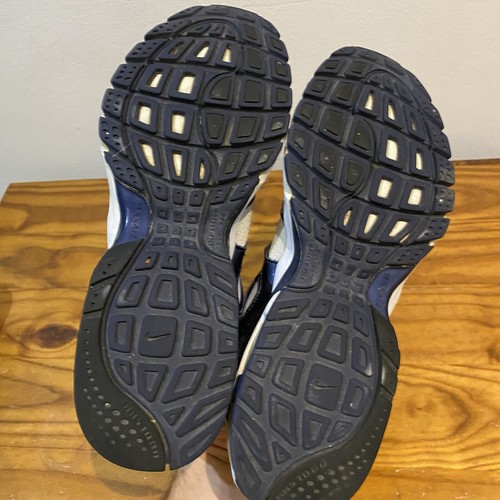 Nike Air Max Turbulence Jogging Laufschuhe Größe UK 9,5 - Bild 11 von 12