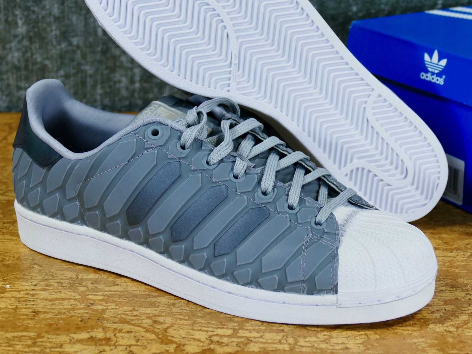 adidas Superstar XENO Light Onyx Grey 3m Reflective Snakeskin Size 12 adidas Superstar XENO Light Onyx Grey 3m Reflective Snakeskin Size 12