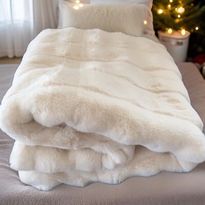 Luxuriöse Felldecke Super weiche warm Wohndecke von Valentino Pucci Italien 🇮🇹 - Bild 1 von 4