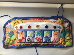 piano pataditas fisher price