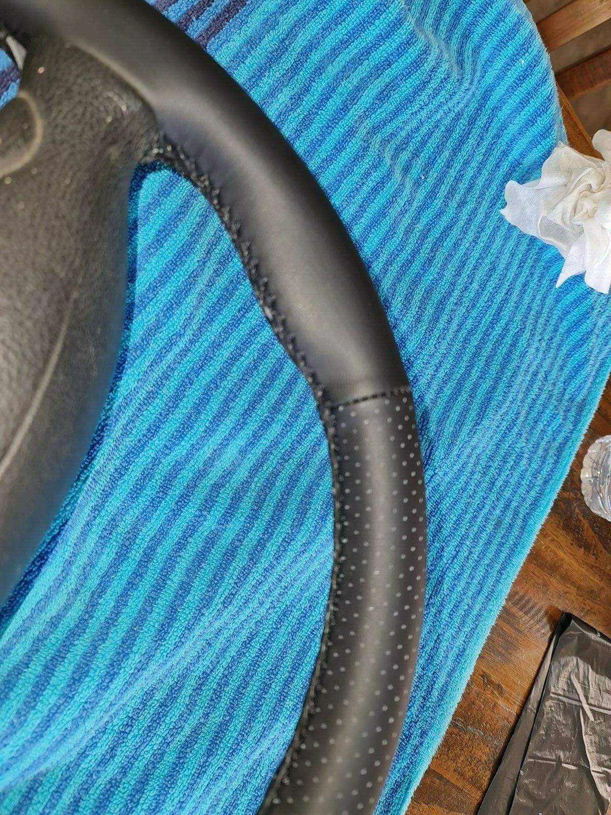 VT VX Commodore SS, Style leather steering wheel with Air Bag