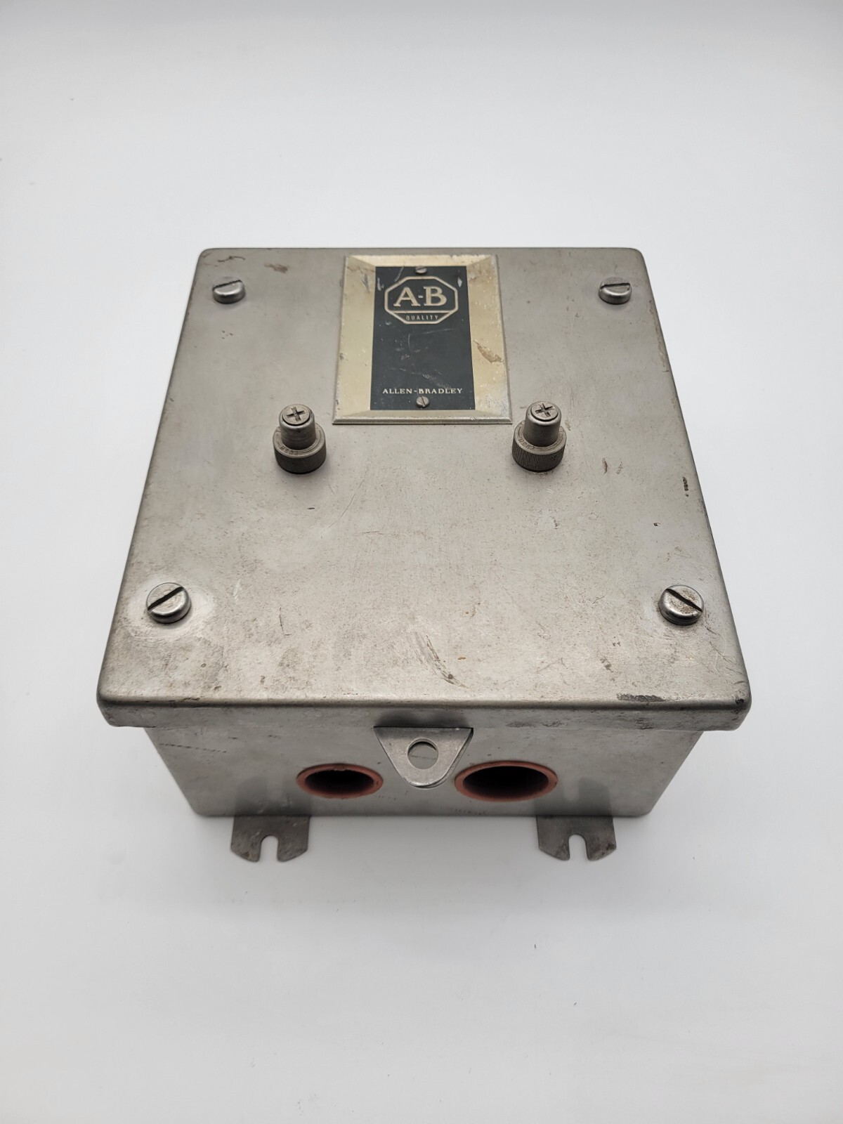 Allen Bradley 709-BCA Starter Enclosure Assembly 71A86 120/110V Coil N22 Heaters