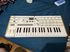 Broken Korg microKORG 37-Key Synthesizer/Voco...