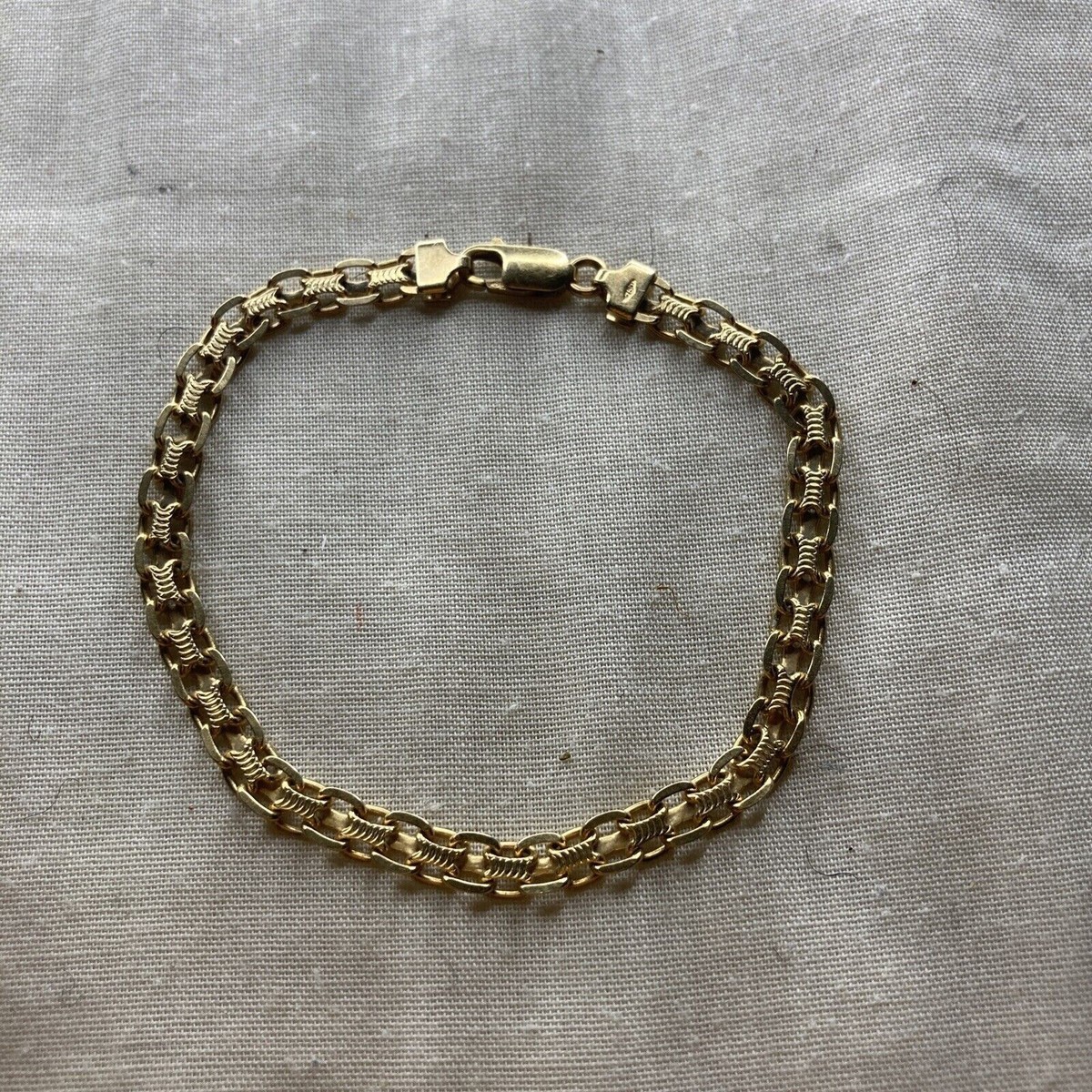 アクセサリー 18k(750) engraved adjustable bracelet s-l400.jpg